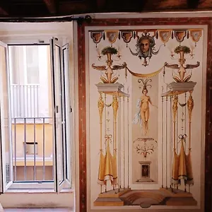 Apartment In Falegnami, Rome