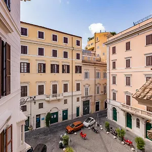 Apartment Pigna, Rome
