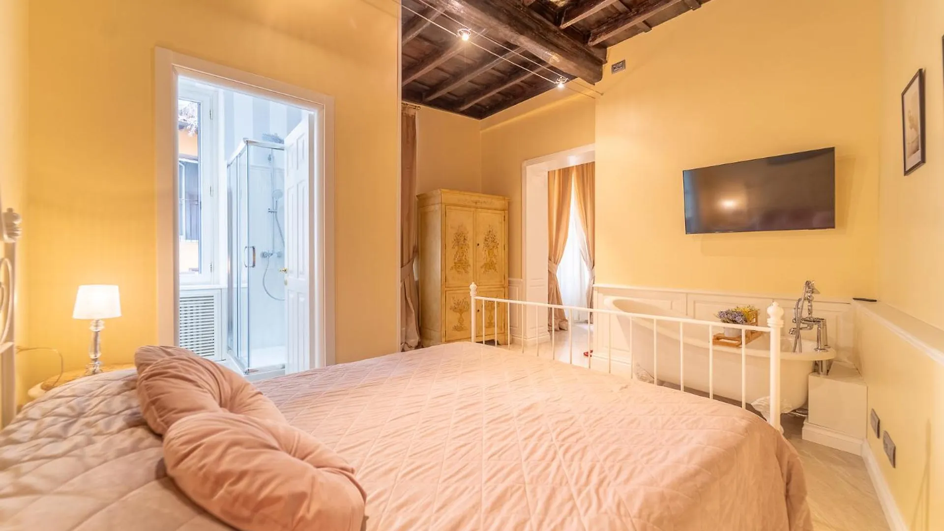 Secret Luxury Retreat In The Heart Of The Ghetto By Houseeds Rome 0*,  Italy