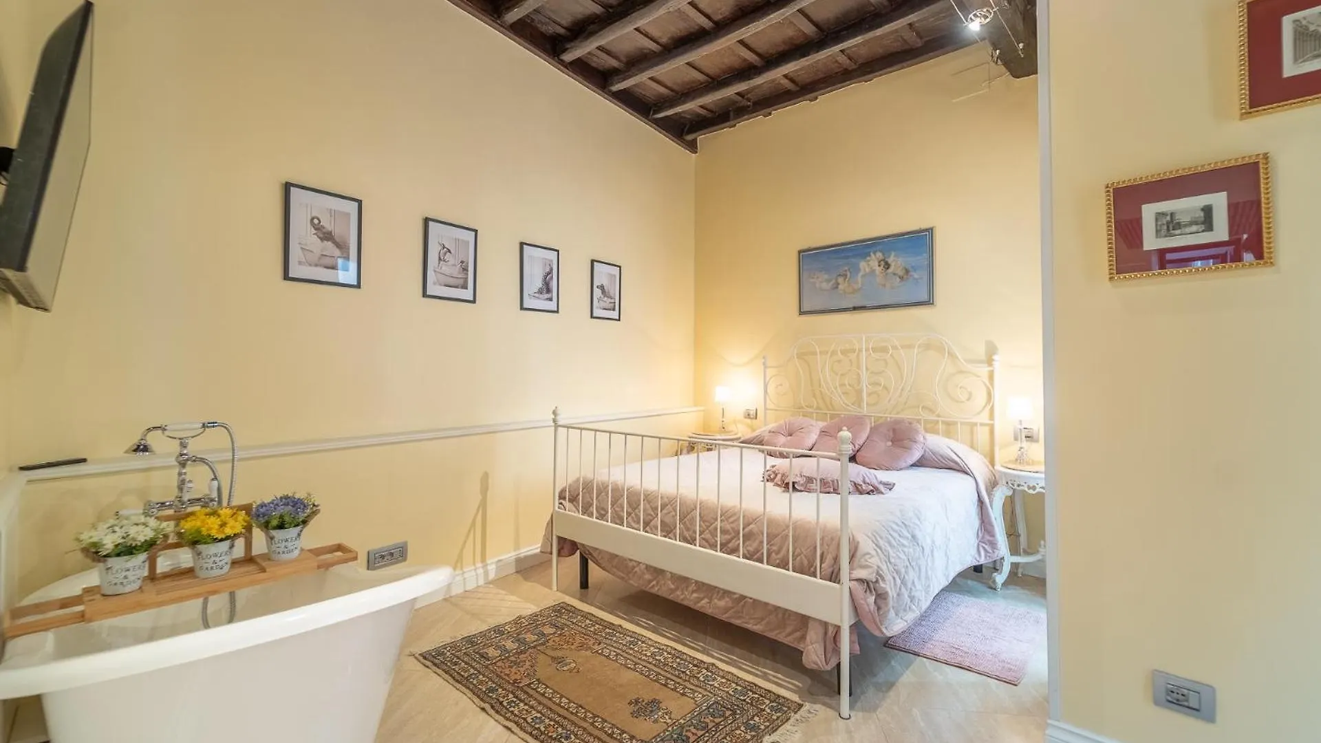 Secret Luxury Retreat In The Heart Of The Ghetto By Houseeds location